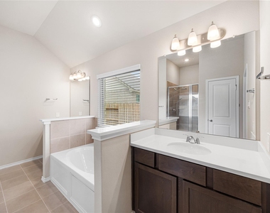 3212 Bright Maple Drive - Photo Thumbnail 10