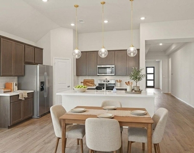 3212 Bright Maple Drive - Photo Thumbnail 5