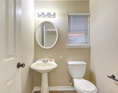 138 W New Meadows Drive - Photo Thumbnail 17