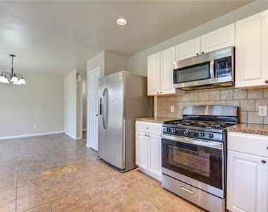 138 W New Meadows Drive - Photo Thumbnail 12