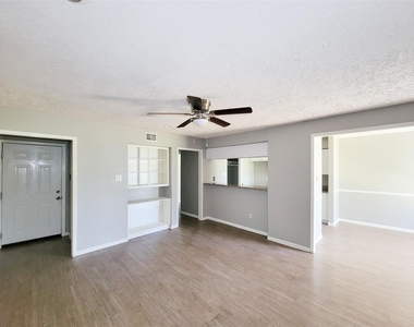 13611 Ravensway - Photo Thumbnail 4