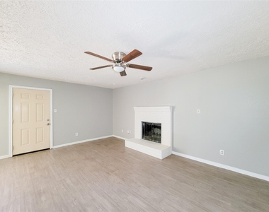 13611 Ravensway - Photo Thumbnail 7