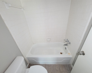 13611 Ravensway - Photo Thumbnail 21