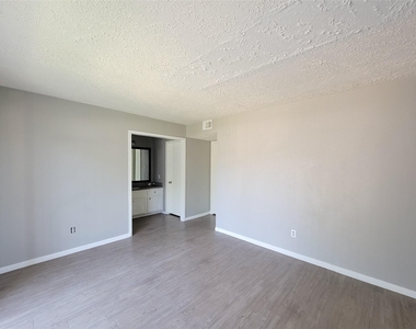 13611 Ravensway - Photo Thumbnail 17