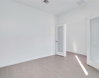 13728 Windward Mist Drive - Photo Thumbnail 3