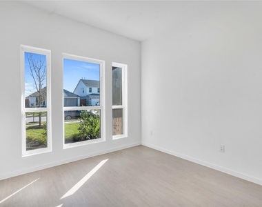 13728 Windward Mist Drive - Photo Thumbnail 2