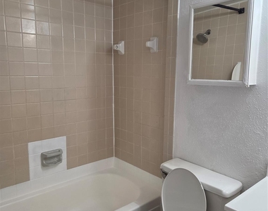 11549 S Kirkwood Road - Photo Thumbnail 6