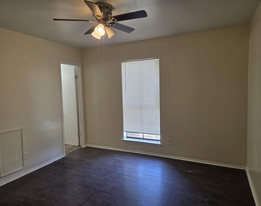 11549 S Kirkwood Road - Photo Thumbnail 3