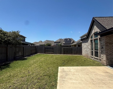563 Santa Rosa Hills Drive - Photo Thumbnail 39