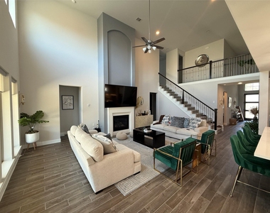 563 Santa Rosa Hills Drive - Photo Thumbnail 20