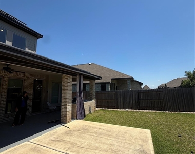 563 Santa Rosa Hills Drive - Photo Thumbnail 38