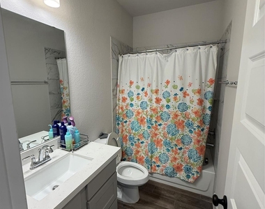 563 Santa Rosa Hills Drive - Photo Thumbnail 12