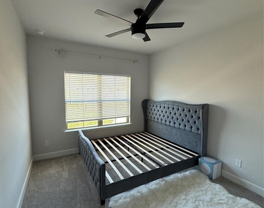 563 Santa Rosa Hills Drive - Photo Thumbnail 41