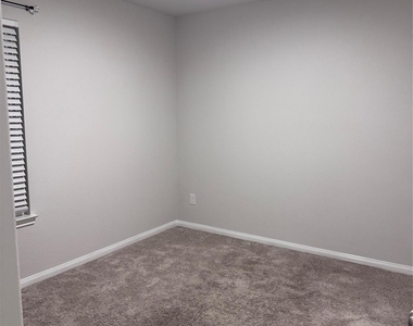2217 Middle Ridge Drive - Photo Thumbnail 9
