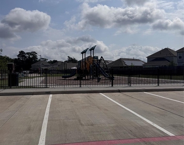 2217 Middle Ridge Drive - Photo Thumbnail 14