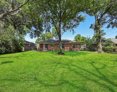 1115 W 31st Street - Photo Thumbnail 14