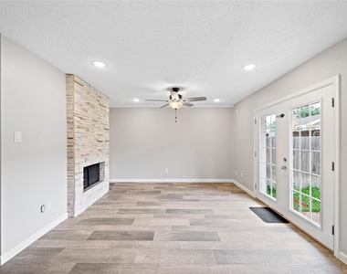 14256 Misty Meadow Lane - Photo Thumbnail 5
