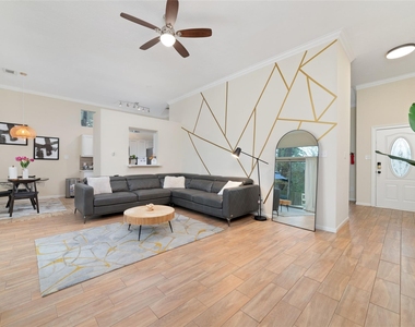 36 N Rain Forest Court - Photo Thumbnail 1
