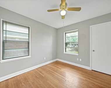 9953 Mango St - Photo Thumbnail 13