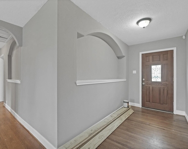 9953 Mango St - Photo Thumbnail 3
