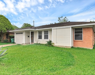9953 Mango St - Photo Thumbnail 1