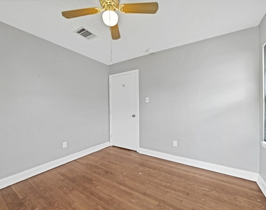 9953 Mango St - Photo Thumbnail 14