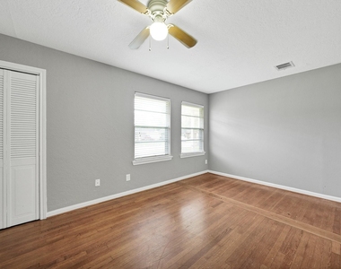 9953 Mango St - Photo Thumbnail 10
