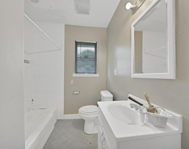 9953 Mango St - Photo Thumbnail 7