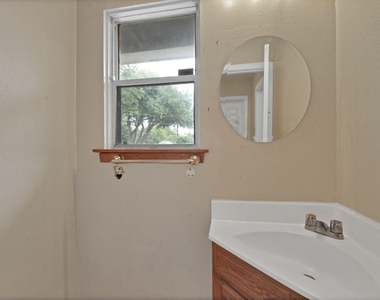 9953 Mango St - Photo Thumbnail 4