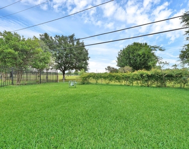 9953 Mango St - Photo Thumbnail 19