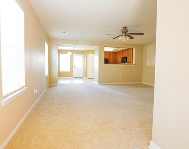 18014 Shady Cypress Lane - Photo Thumbnail 5