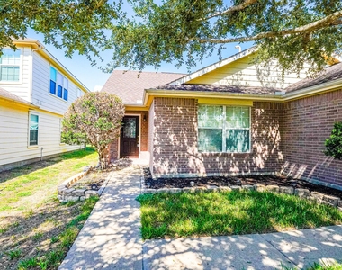 18014 Shady Cypress Lane - Photo Thumbnail 3