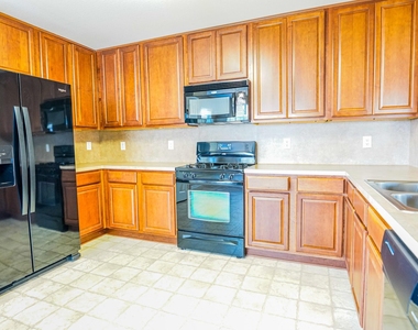 18014 Shady Cypress Lane - Photo Thumbnail 9