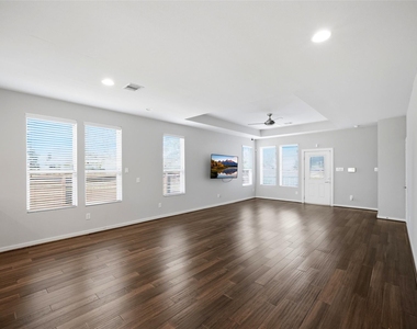 605 Dumble Street - Photo Thumbnail 13