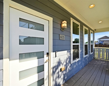 605 Dumble Street - Photo Thumbnail 6