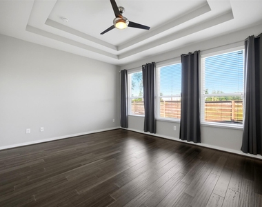 605 Dumble Street - Photo Thumbnail 23