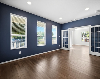 605 Dumble Street - Photo Thumbnail 31
