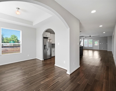 605 Dumble Street - Photo Thumbnail 8