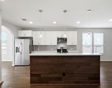 605 Dumble Street - Photo Thumbnail 20
