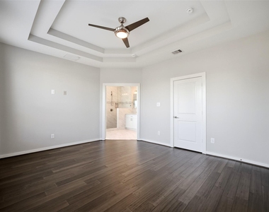 605 Dumble Street - Photo Thumbnail 22