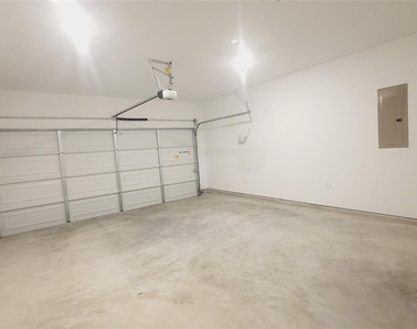 21523 Banpo Bend Drive - Photo Thumbnail 14