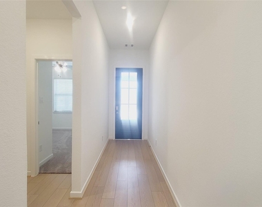 21523 Banpo Bend Drive - Photo Thumbnail 2