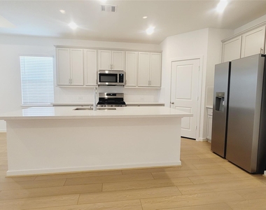 21523 Banpo Bend Drive - Photo Thumbnail 16