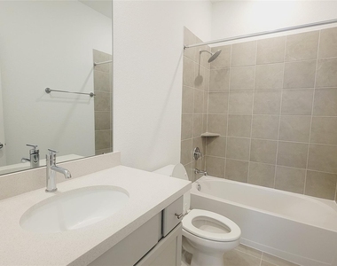 21523 Banpo Bend Drive - Photo Thumbnail 10