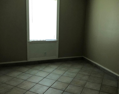 13426 Conklin Lane - Photo Thumbnail 14