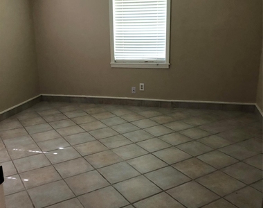 13426 Conklin Lane - Photo Thumbnail 15