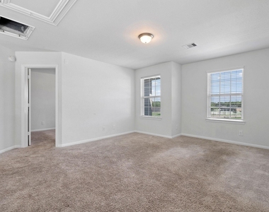 5319 Rivers Edge Drive - Photo Thumbnail 15