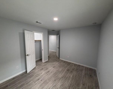 32327 Cross Spring Park Lane - Photo Thumbnail 26
