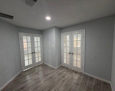 32327 Cross Spring Park Lane - Photo Thumbnail 18