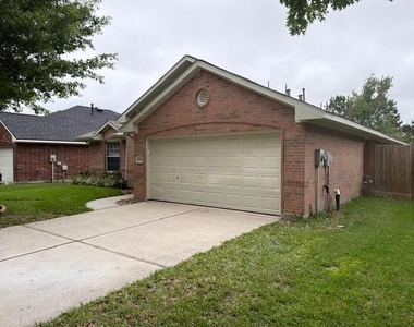 32327 Cross Spring Park Lane - Photo Thumbnail 3